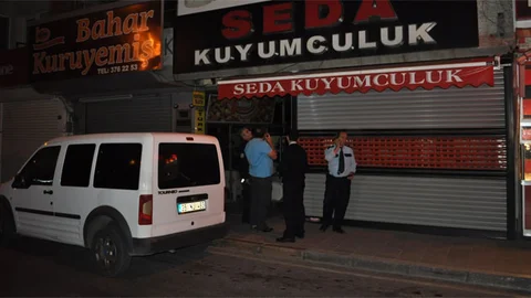 İzmir Çiğli'de Kuyumcu Soygunu