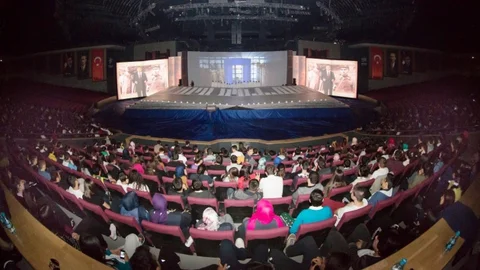 Küçükçekmece'de "Geçilmez" Oyunu Sahnelenecek