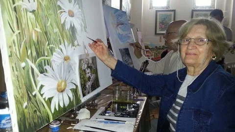 Ayten Teyze Resimlerle Hayat Buluyor