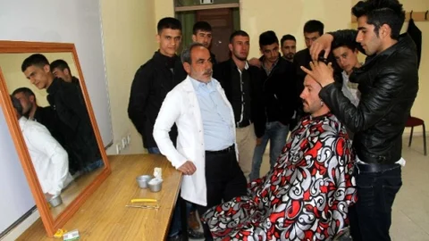 İşsiz Gencin Umudu Berberlik Kursu
