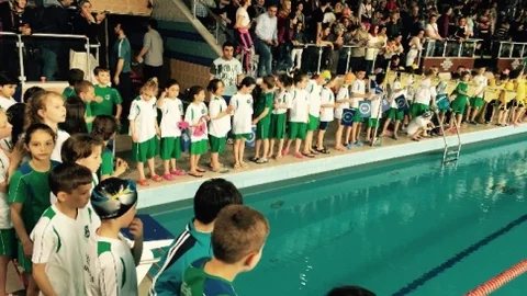 Bursa Yüzücüleri Kocaeli'den Madalyalarla Döndü