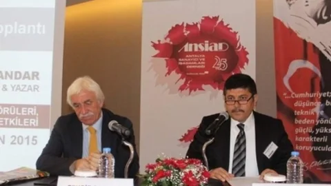 Cengiz Çandar'dan İş Adamlarına Uyarı