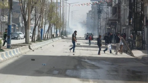 Yüksekova'da Olaylar Gerildi