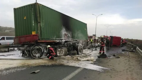Selimpaşa'da TIR Kazası İki Can Aldı