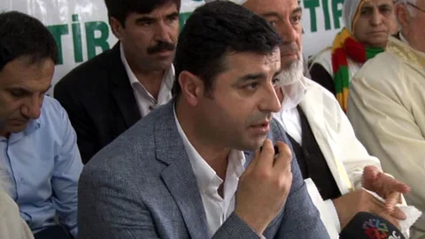 Selahattin Demirtaş’tan Eleştiriler