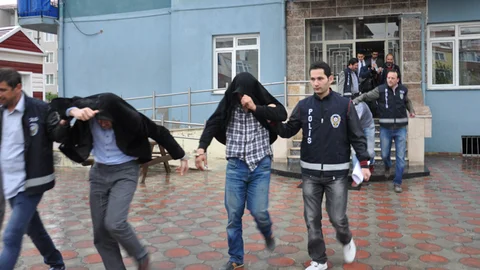 Kapaklı'da İki İş Yerinin Soyulması