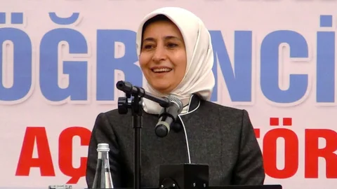 Sare Davutoğlu Van'daki Depremi Yorumladı