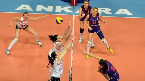 Galatasaray Daikin Eczacıbaşı'na Yenildi