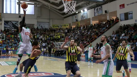 Fenerbahçe Konyaspor'u Zorla Yenmeyi Başardı