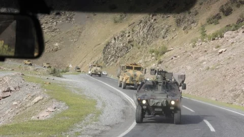 Hakkari'de Askeri Sevkiyat Devam Ediyor
