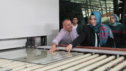 Sena Nur Çelik'ten Kültürel Mesajlar