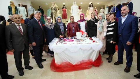 Karamürsel'de El Emeği Sergisi Açıldı