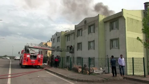 Körfez'de Yangın Paniği Yaşandı