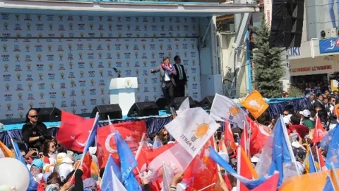 Niğde'de Davutoğlu Açıklamalarda Bulundu