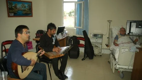 Diyaliz Hastalarına Moral Müziği