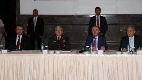 Adana'da Seçim Güvenliği Toplantısı