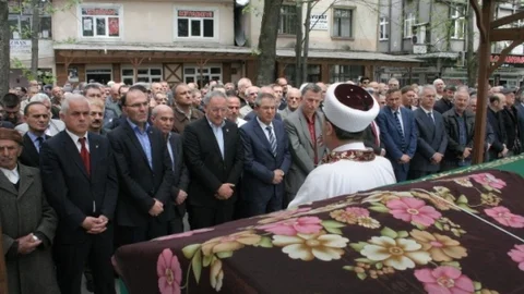 Haluk Koç'un Yengesi Toprağa Verildi