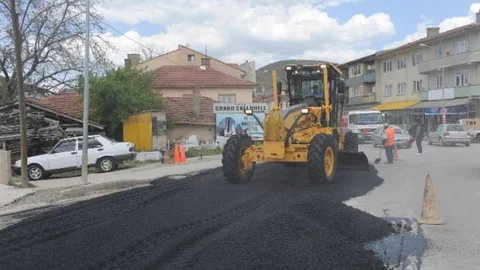 Bozüyük'te Yol Çalışmaları Devam Ediyor