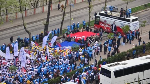 Türk-İş Zonguldak'ta 1 Mayıs Kutluyor