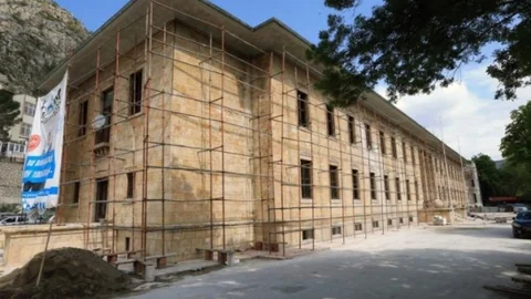 Amasya Valilik Binasında Restorasyon Devam Ediyor