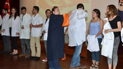 Mersin Üniversitesi'nde Beyaz Önlük Töreni