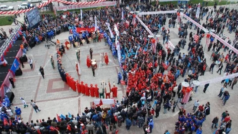 1 Mayıs Biga'da Coşkuyla Kutlandı