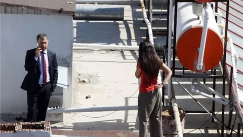 Gaziantep'te Bir Genç Kız Kendine Zarar Verme Tehditinde Bulundu