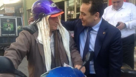 Hasan Eryılmaz'a Turgutlu'da Yoğun İlgi