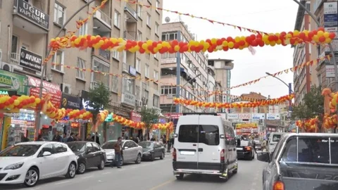 Malatya'da Sokaklar Şampiyonluk İçin Süsleniyor