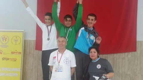 Yıldırım'da Yüzme Şampiyonu