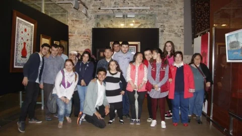 Özel Çocuklardan Minyatür Sergisi Ziyareti