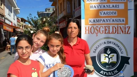 Minik Öğrencilerden Hayvanlar İçin Kermes