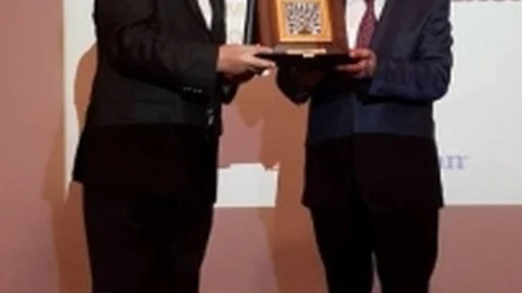 Ordu Valisi'ne Ödül Verildi