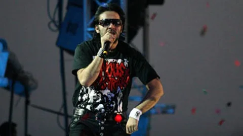 İsmail YK Kumluca'da Konser Verdi