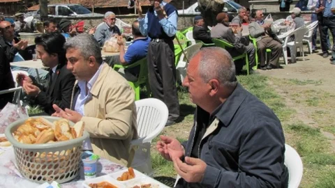 Yukarı Yoncaağaç'ta Hayır Yemeği Düzenlendi