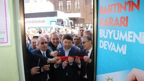 AK Parti Ulus'ta Seçim Büroları Açtı
