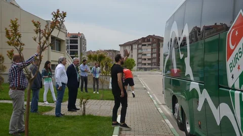 Bursaspor'da Serdar Aziz Yokluğu