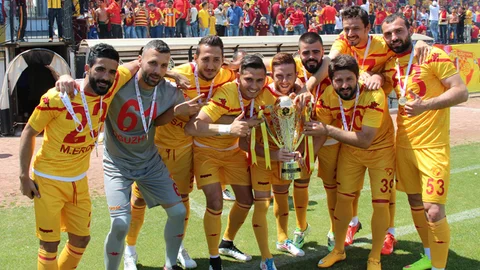 Göztepe Şampiyonluk Kupasını Aldı