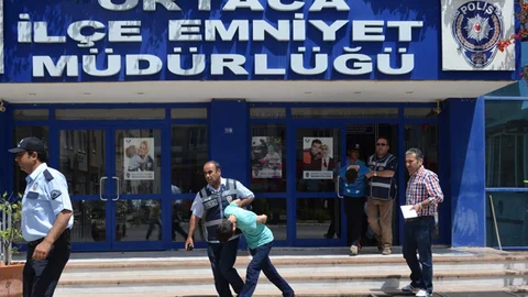 Gurbetçileri Sosyal Medya Üzerinden Dolandırdılar