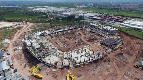 Kocaeli'de Pişmaniye Şeklinde Stadyum İnşaatı Devam Ediyor