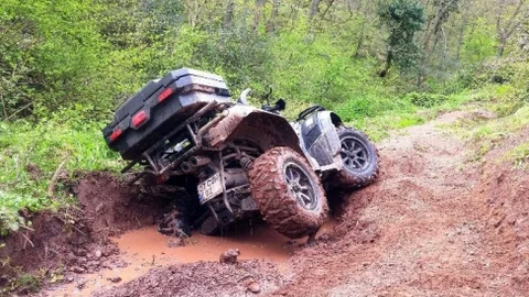 Gebze'de ATV Yarışçılarının İnadı Dikkat Çekiyor