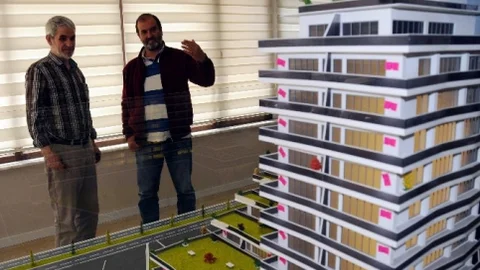 Cemal Amca Ev Almak İçin Yola Çıktı