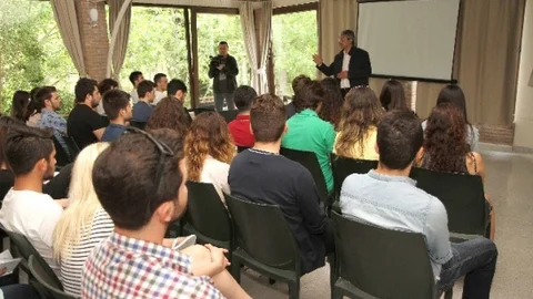 Karşıyaka'da Liderlik Eğitimi Verildi