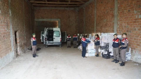 Arnavutköy'de Kaçak Sigara Operasyonu