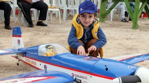 Mersin'de Dördüncü Model Uçak Şenliği