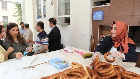 Sena Nur Çelik Alanya'da Esnaf Ziyareti Yaptı