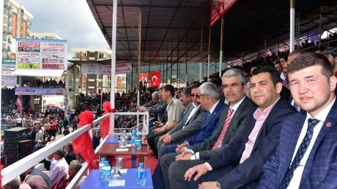 Kumluca'da Yağlı Güreş Heyecanı