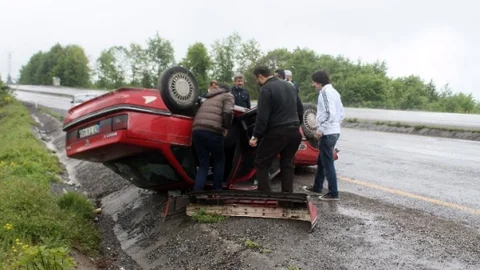 Zonguldak'ta Takla Atan Araç Kazası