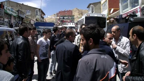 Başkale'de Seçim Gerginliği Yaşandı