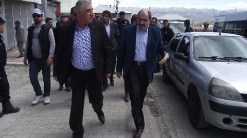 Başkale'de Siyasi Gerilim Yaşandı